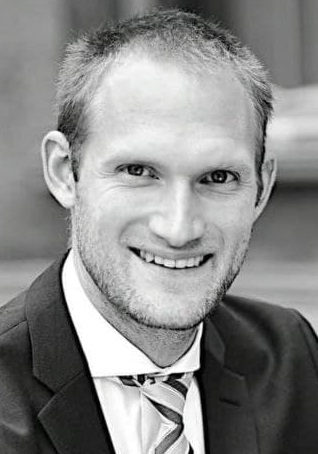 Dieses Bild zeigt Dr. Philipp Scharpf